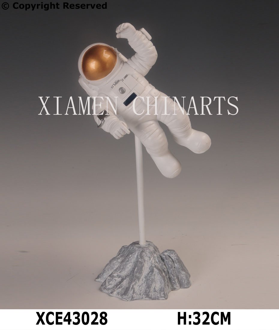 Главная деко-смола Spaceman XCE43028