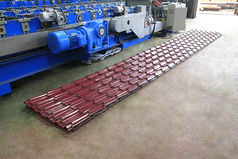 Профилегибочная машина для производства рулонной глазурованной плитки