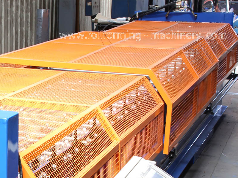 Профилегибочная машина для производства рулонов гофрированных панелей для США