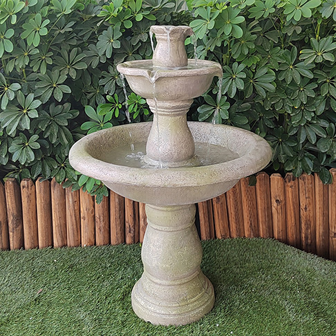 Самый популярный дешевый 3-х уровневый фонтан из смолы на заднем дворе.