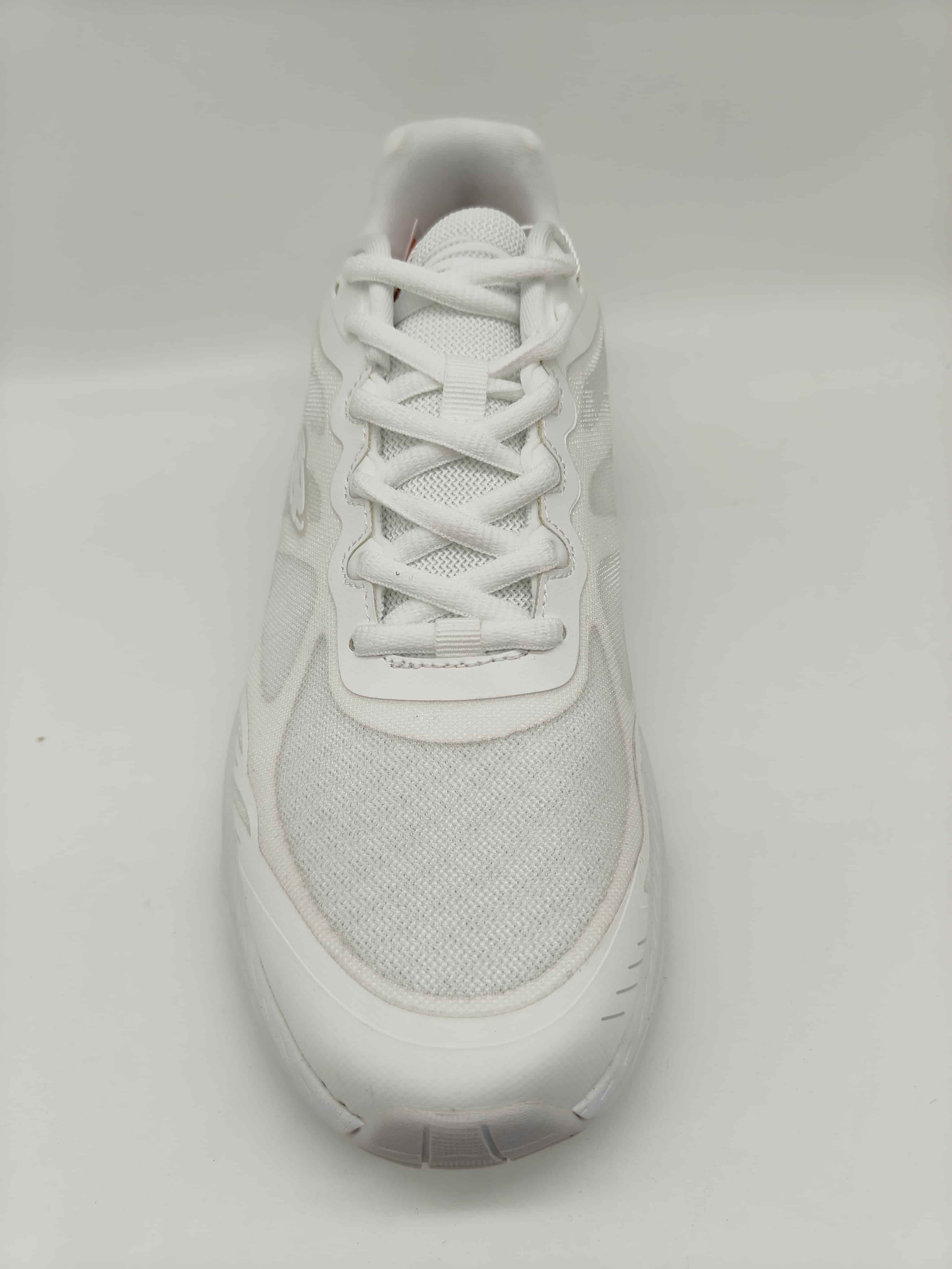 Shock-absorbing sports running shoes Shock-absorbing sports running shoes