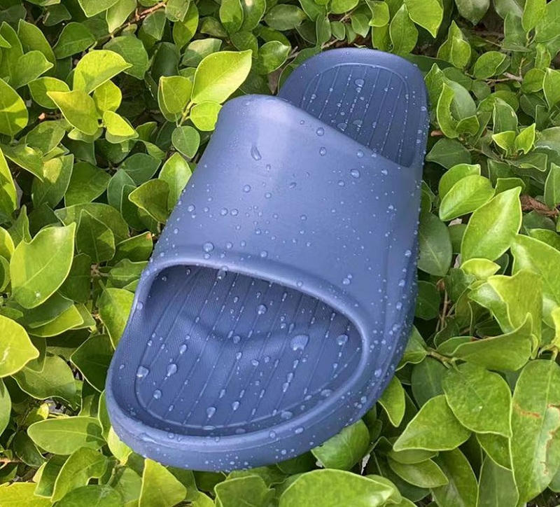 Comfortable Non-Slip PVC Slippers Comfortable Non-Slip PVC Slippers